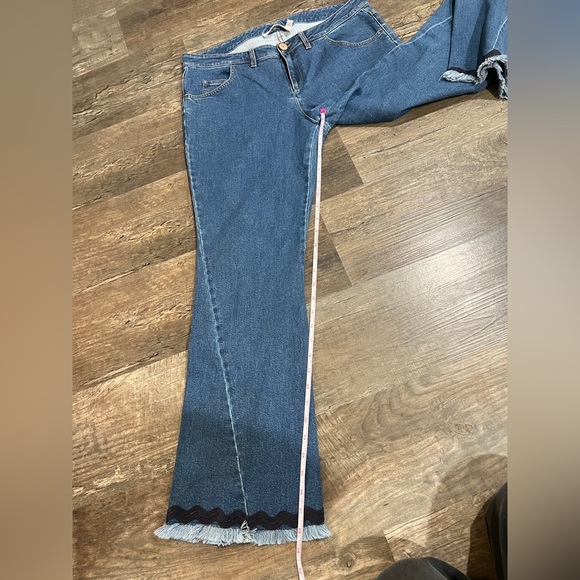 See By Chloe Flared Boho Jeans - Picture 11 of 16